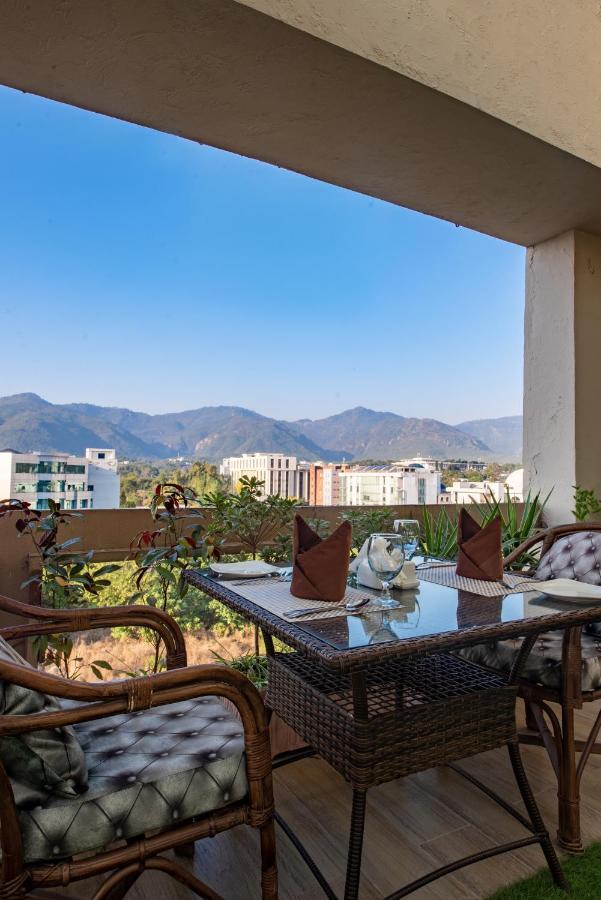 Legend Hotel Исламабад Экстерьер фото