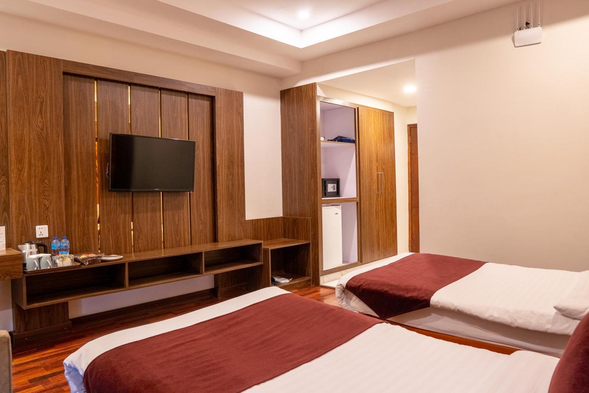Legend Hotel Исламабад Экстерьер фото